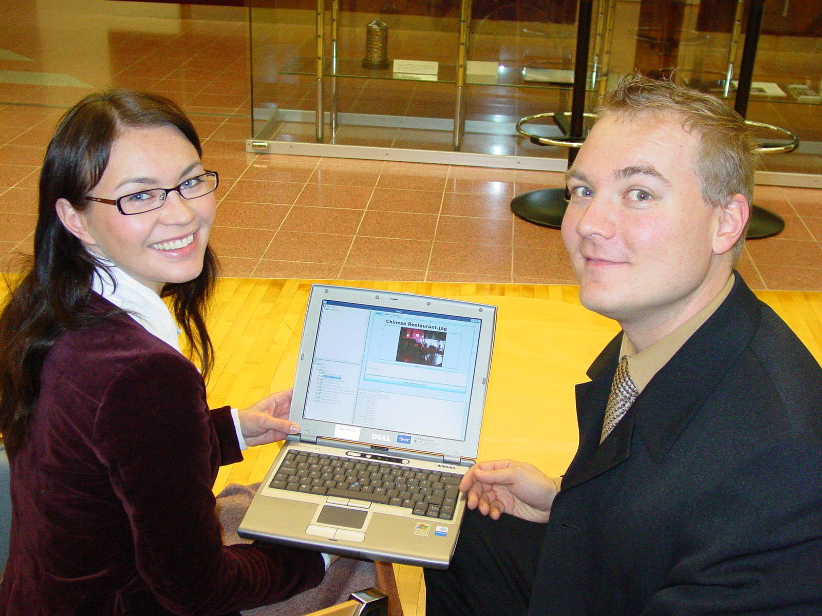 mobinternet.jpg (487 kilobytes)